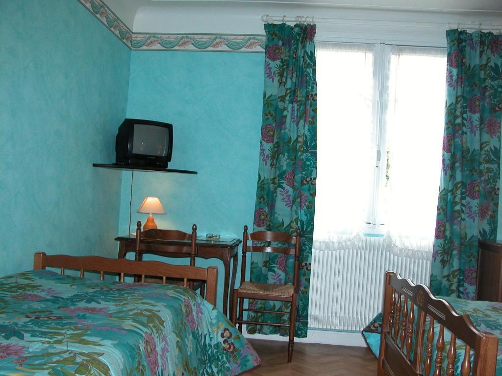 Auberge De La Musardiere Chagny (Saone-et-Loire) Room photo