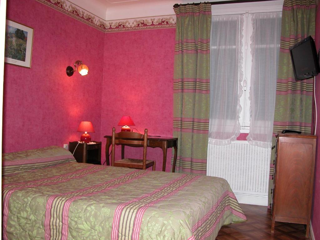 Auberge De La Musardiere Chagny (Saone-et-Loire) Room photo